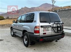 تۆیۆتا لاند کروزەر